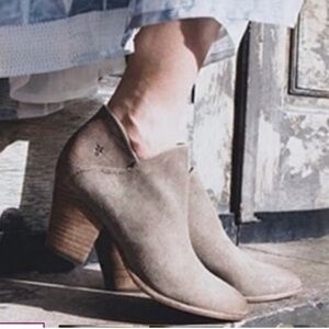 Frye Reed Shooties Ankle Booties in Taupe Suede